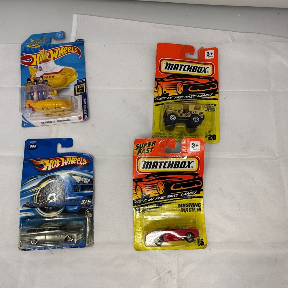 Hot Wheels Matchbox Set Beatles Yellow Submarine 8 Crate Mustang Military Jeep